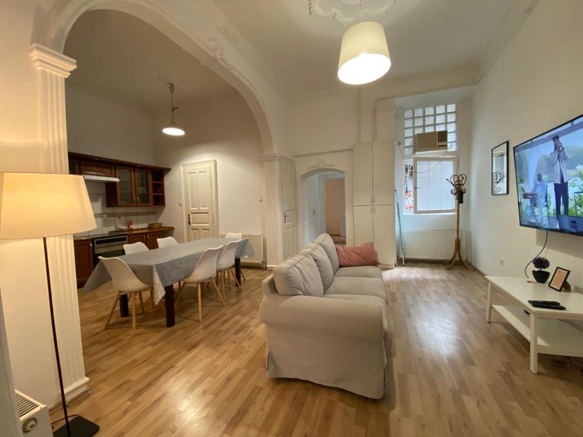 3 Bedrooms- Central Quarter Apartment Βουδαπέστη Εξωτερικό φωτογραφία