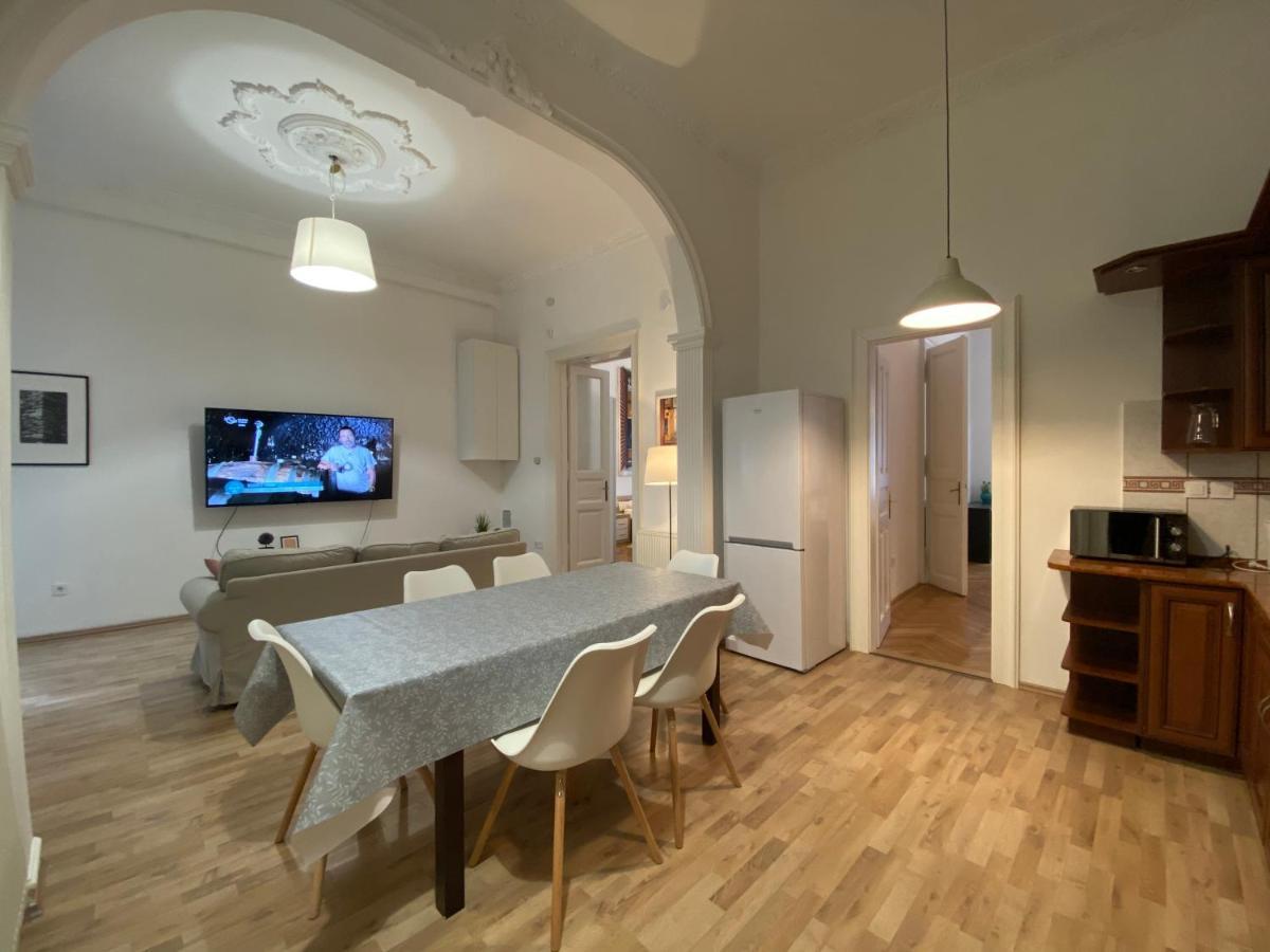 3 Bedrooms- Central Quarter Apartment Βουδαπέστη Εξωτερικό φωτογραφία